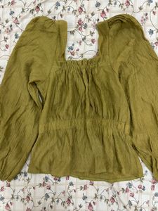 Chic Peplum Top with Puff Sleeves