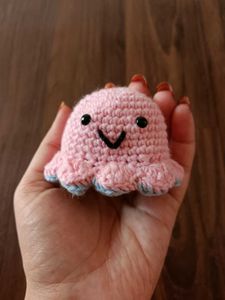 Crochet reversible toy octopus