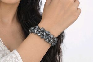 Sparkling Floral Bracelet