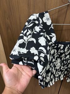 Stylish Floral Print Crop Top