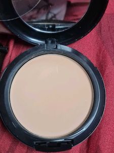 MAC &amp; Huda Beauty Face Makeup combo