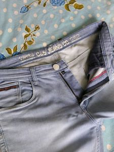 ice Blue Wash Jeans