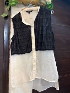 Chic Layered Sleeveless Top