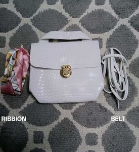 Chic Croc-Embossed Handbag with Scarf