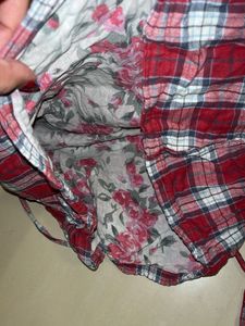 Red Plaid Sleeveless Hooded Top
