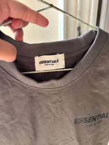 ESSENTIALS Fear of God Men T-Shirt (2)