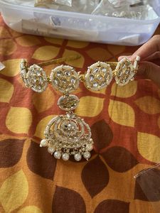 Elegant Maang Tikka