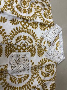 NEW🔥Print Shirt with White Crochet Collar