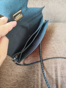 Chic Black Star Embellished phone/crossbody bag