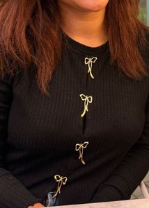 Stylish Black Cropped Cardigan Top