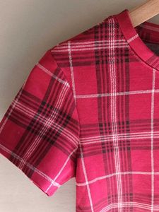 Red Gingham plaid T-Shirt