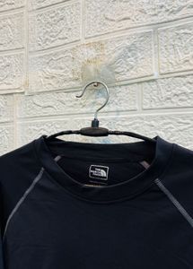 🇦🇺 The North Face imported tshirt