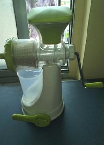 Manual Juicer & Strainer