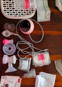 LuvLap Adore Electric Breast PumpComplete Set