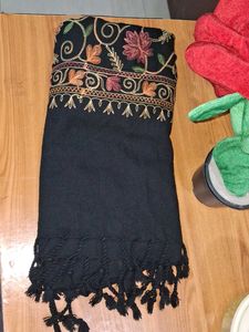Embroidered Black Shawl 🆕