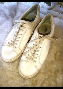 Classic White Lace-Up Sneakers 44/ uk9.5