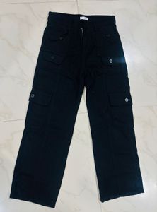 Black Cargo Pants - Trendy &amp; Comfy