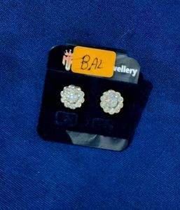✨ Anti-Tarnish Stone Ear Studs ✨