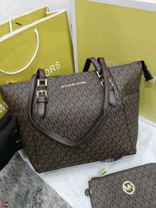 MICHAEL KORS* *CHARLOTTE TOP-ZIP LOGO TOTE BAG*