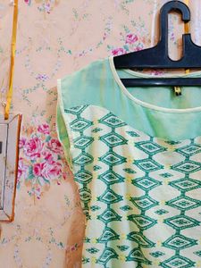 🇳🇿💫🎀Stylish Green Geometric Print Sheer Top