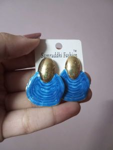 💠Blue Enamel Gold Tone Earrings