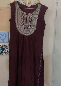 Embroidered Sleeveless Kurta