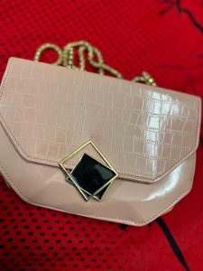 Chic Croc Embossed Chain Bag