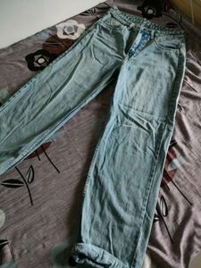 Light Wash Straight Leg Jeans