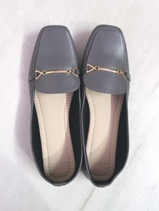 Stylish Grey Loafers with Gold Accent