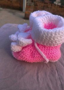 Adorable Pink &amp; White Crochet Baby Booties