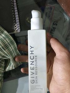 Givenchy Skin Ressource Moisturizing Lotion