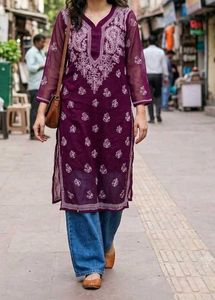 Embroidered Chikankari Kurta