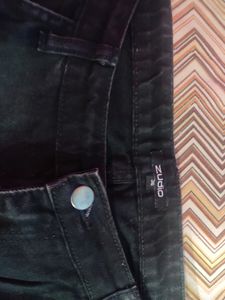 High Rise Black Straight Cropped Jeans