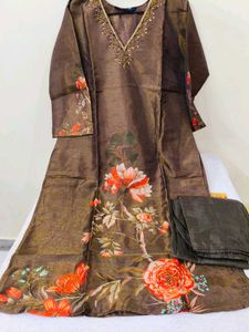Floral Embroidered Kurta Set