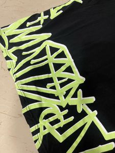 zudio black T-shirt
