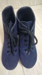 Brand new boots for girls in Navy Blue