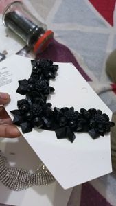 h&amp;m neckpiece