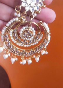 Plated Kundan &amp; Pearl Studded Maang Tikka Earring