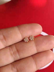 Sparkling Flower Stud Earrings