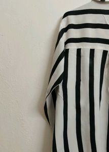 Black &amp; White Striped Cotton-Blend Shirt 🖤🤍
