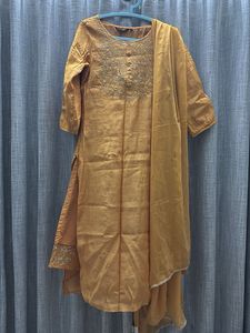 MELANGE Size S Elegant Yellow Kurta