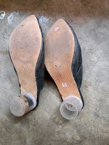 Stylish Black Mules
