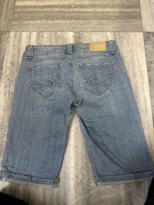 Esprit Light Wash Denim Capri Jeans