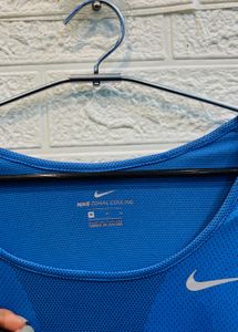 🇺🇸 Nike imported Long Sleeve Athletic Shirt