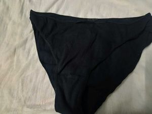 Ribbed Black High-Waisted Panties