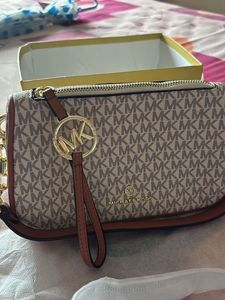 Michael Kors First Copy Signature Logo Clutch
