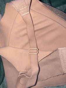 SET  of 2 seamless tishirt bra..