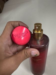 Victoria's Secret Lush Cherry Cream Fragrance Mist