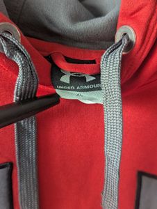 Under Armour Hoodie - Red
