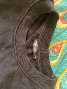 Black Crew Neck Sweatshirt